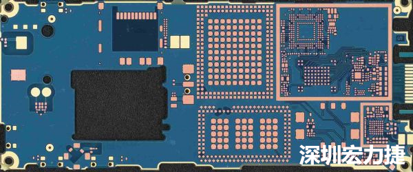 手機(jī)可用的PCB空間相當(dāng)小，而1片式的設(shè)計(jì)是節(jié)省成本的作法，如何做到區(qū)隔不同子系統(tǒng)、降低雜訊干擾，是設(shè)計(jì)關(guān)鍵。