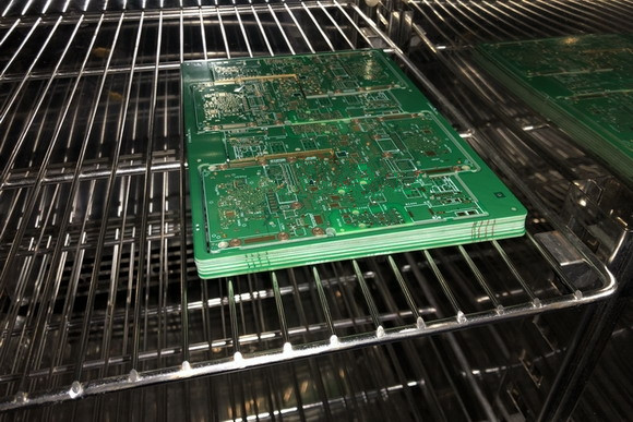 PCB上線前烘烤可以增加焊錫性嗎？